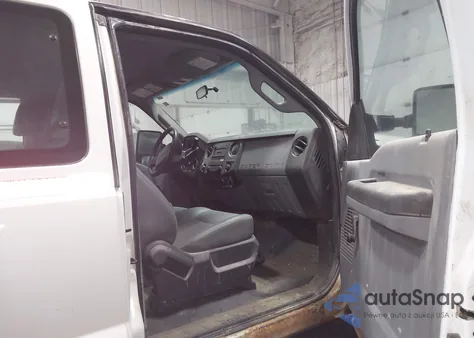 2011 Ford F-250 Xl z USA, uszkodzony, nr VIN 1FT7X2BT5BEA57846